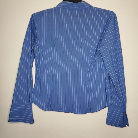 EXPRESS Blue and White PINSTRIPE BUTTON DOWN BLOUSE Women Size 9/10 - Picture 2 of 16